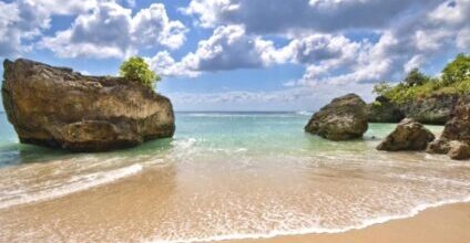 pantai padang padang pecatu e1747393261194